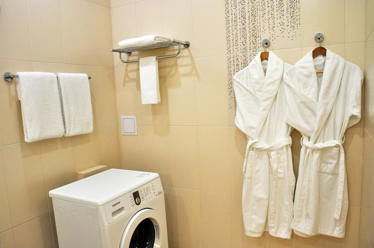 Comfort Apartments - Beautiful Suite By The Park Grodno Exterior photo