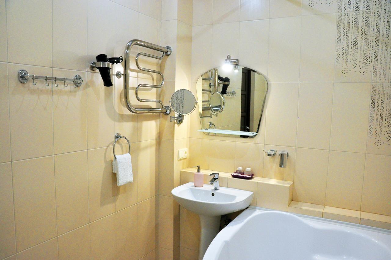 Comfort Apartments - Beautiful Suite By The Park Grodno Exterior photo